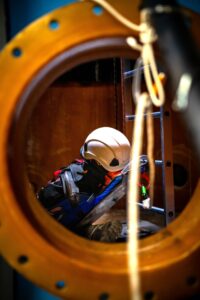 Formation espaces confinés surveillant trou d’Homme – sécurité et prévention des risques