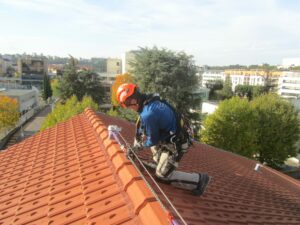 Formation travaux sur toiture – sécurisation des interventions en hauteur sur couverture et toits