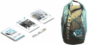 Kit de goodies offert aux stagiaires de la formation CQP Cordiste : carnet à spirale, stylo, guide du cordiste, brochure de formation et sac à dos étanche Zulupack aux couleurs de T&S Contrôle Formation